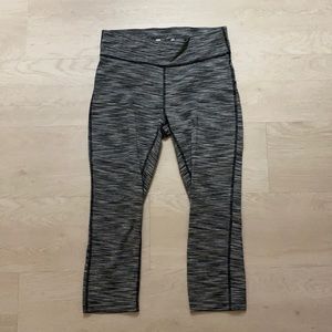 Gray capri workout leggings